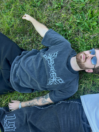 TENDRILS SHIRT (white on black)